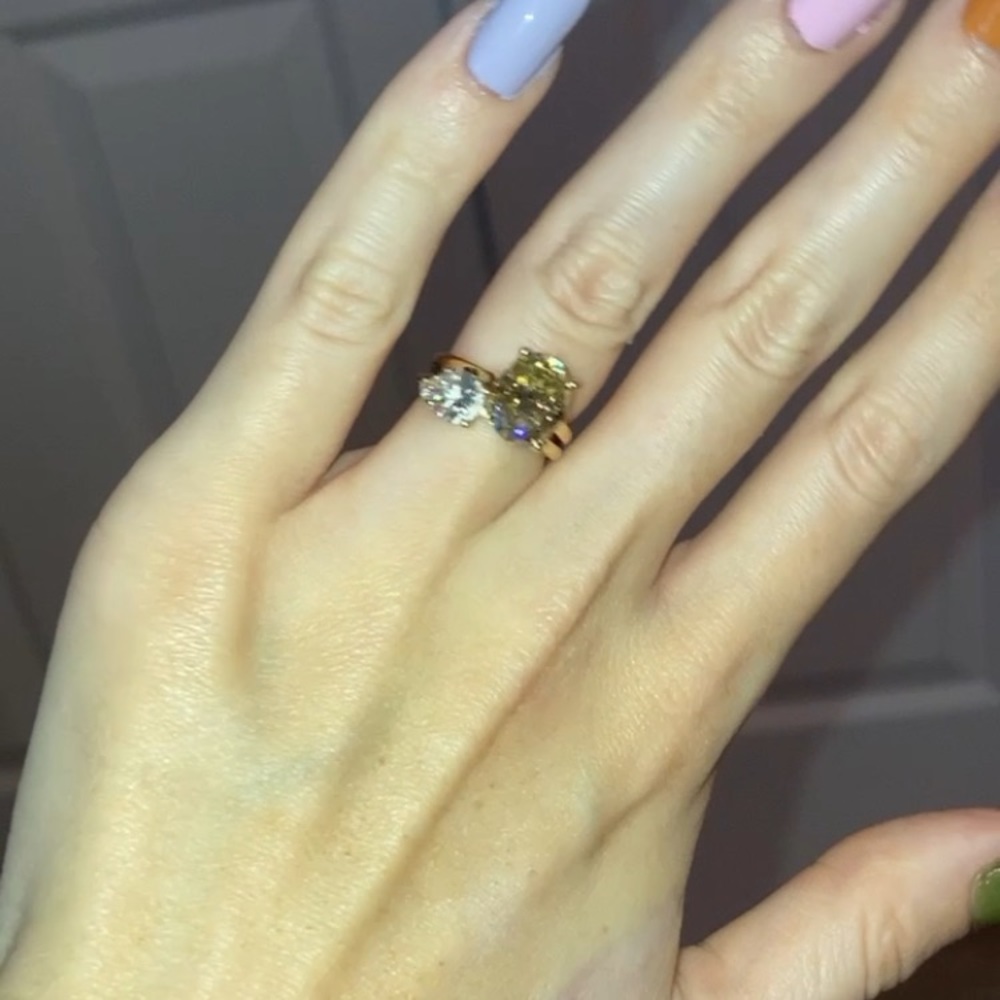 Solitaire moissanite ring - Picture 2 of 5